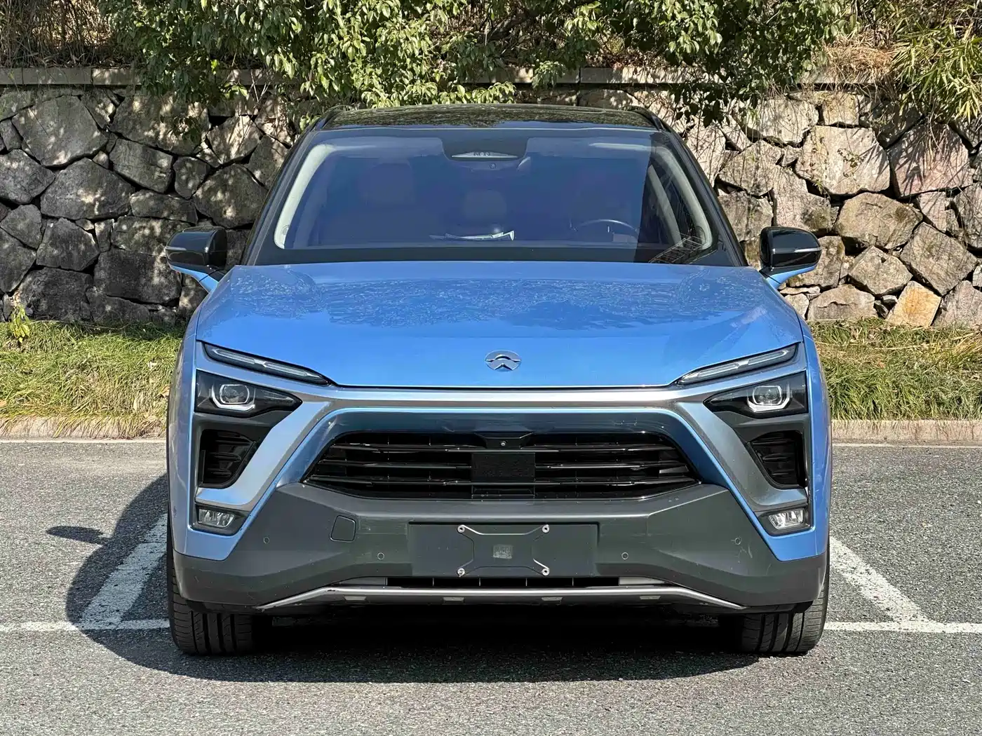 NIO ES8 2019 2018 355KM Base Model 7-Seater Version