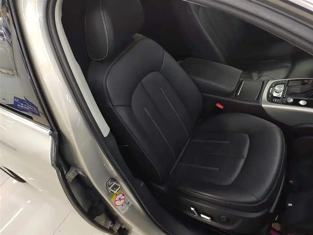 Audi A6L 2018 Model 35 TFSI Collector's Edition фото 25