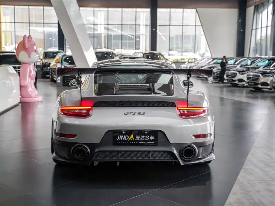 Porsche 911 2018 GT2 RS 3.8T фото 28