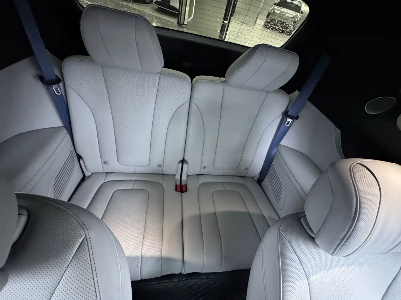  AITO Wenjie AITO M9 2024 Range Extender Max Edition 42kWh 6-seater 25