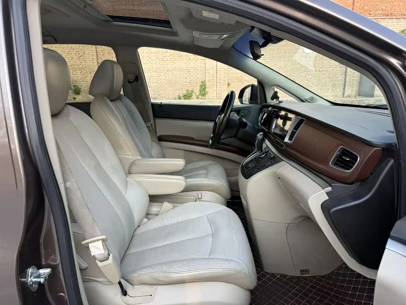 Photo 6 - Buick GL8
