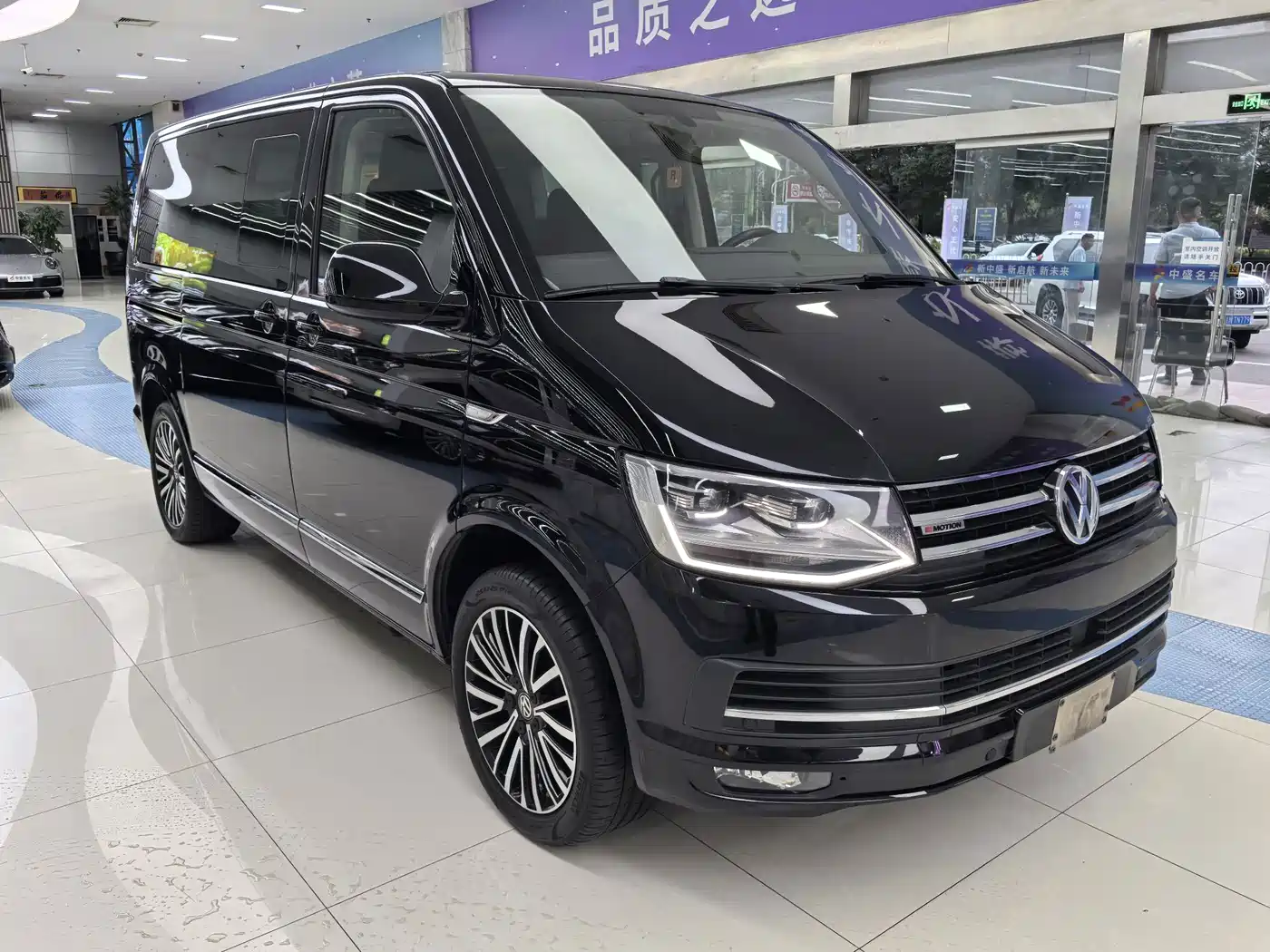 Volkswagen Multivan 2019 2019 2.0TSI 4WD Premium 7-seater