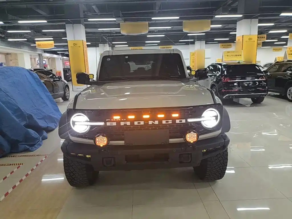 Ford Bronco 2025 2024 2.3T Badlands