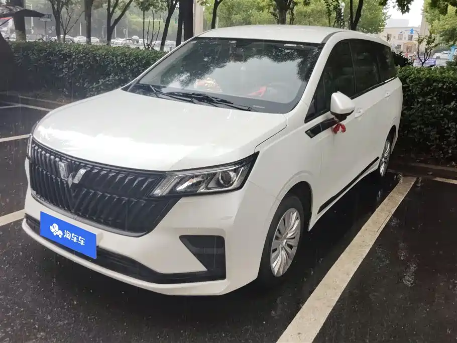 Wuling Motors Wuling Jiachen 2022 1.5L Manual Joy Elite