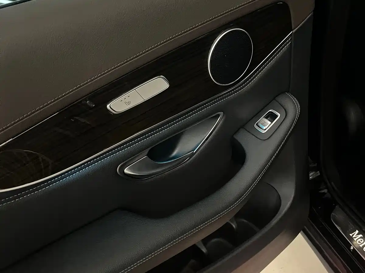 Mercedes-Benz GLC 2019 GLC 260 4MATIC Dynamic фото 13