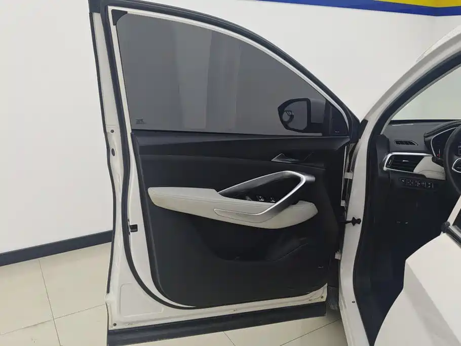 Baojun 530 2019 2019 1.5T CVT Premium China V