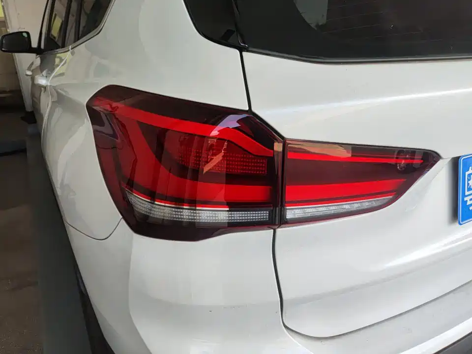 BMW X1 2022 sDrive20Li Fashion фото 10