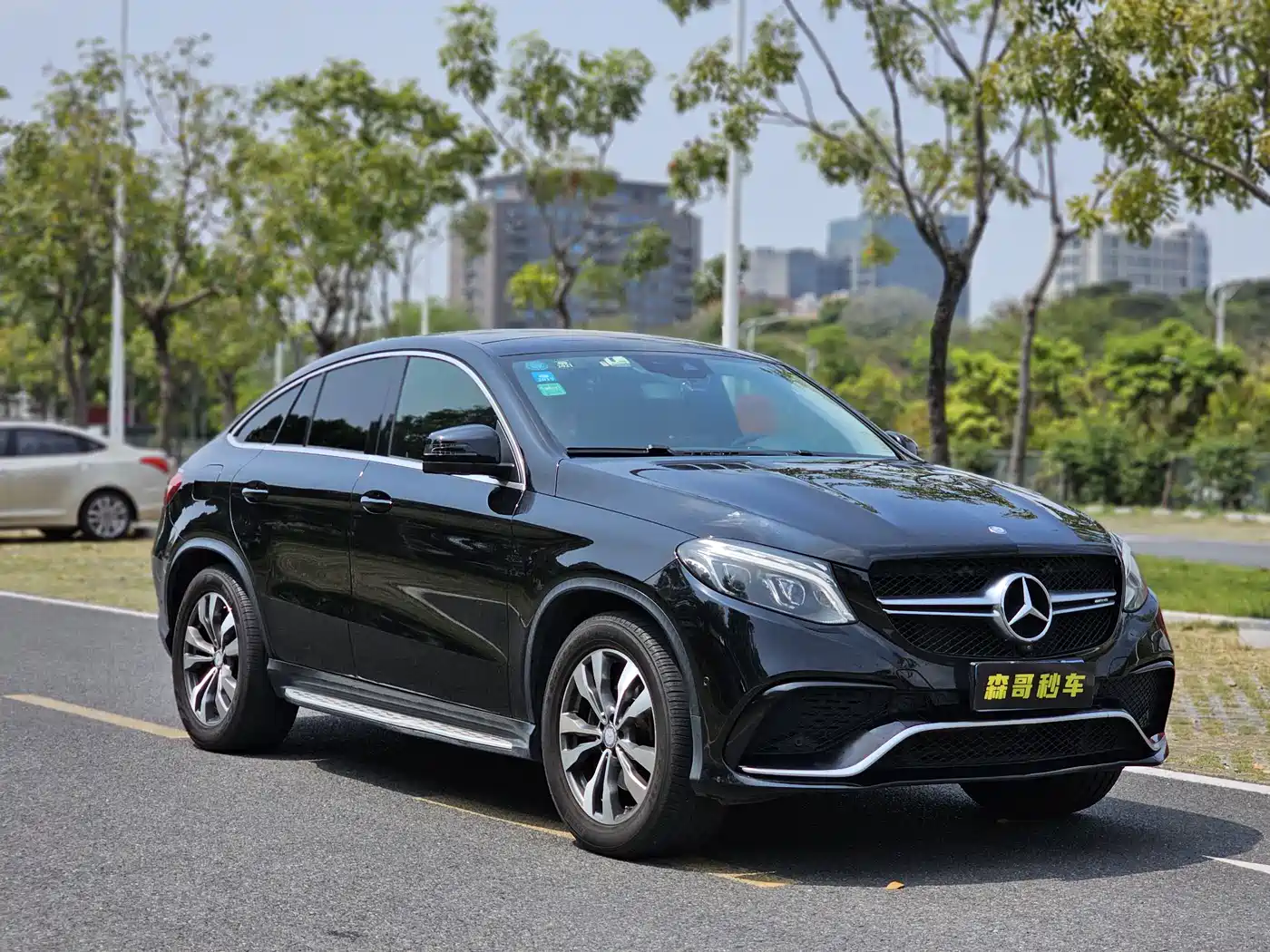 Mercedes-Benz GLE Coupe 2017 GLE 400 4MATIC Coupe SUV фото 3