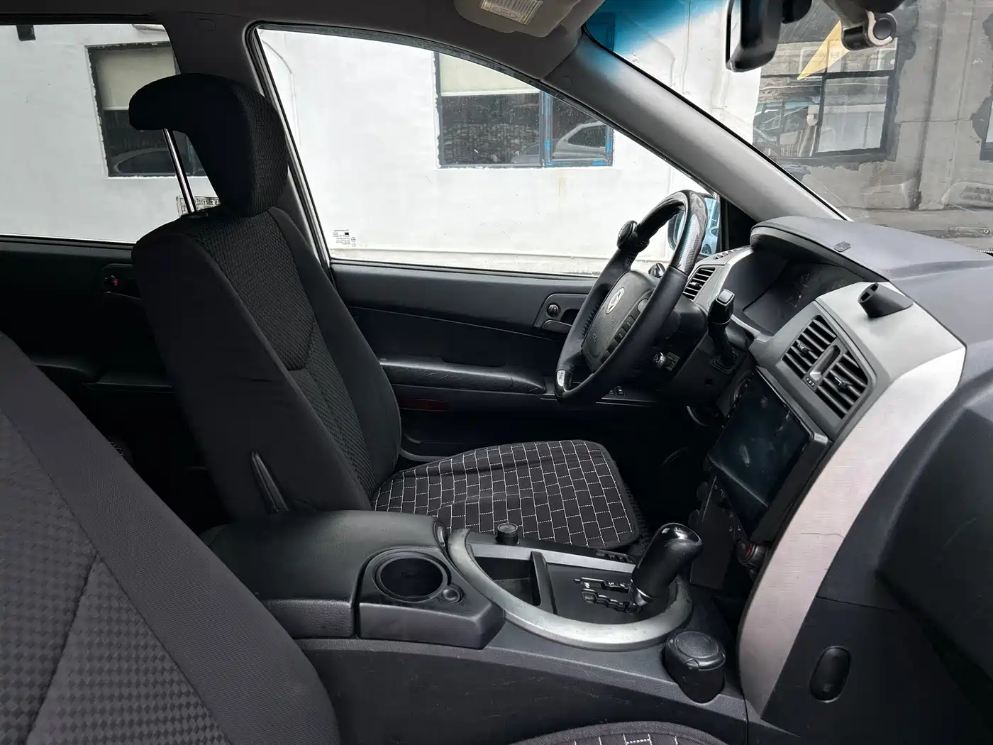 SsangYong Actyon 2014 2011 2.0T 2WD Elite Navigation