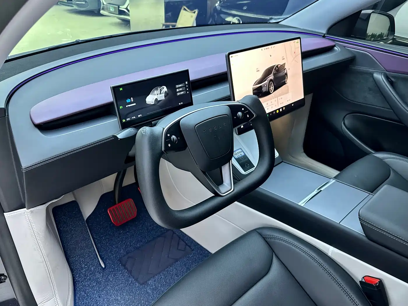 TESLA MODEL Y