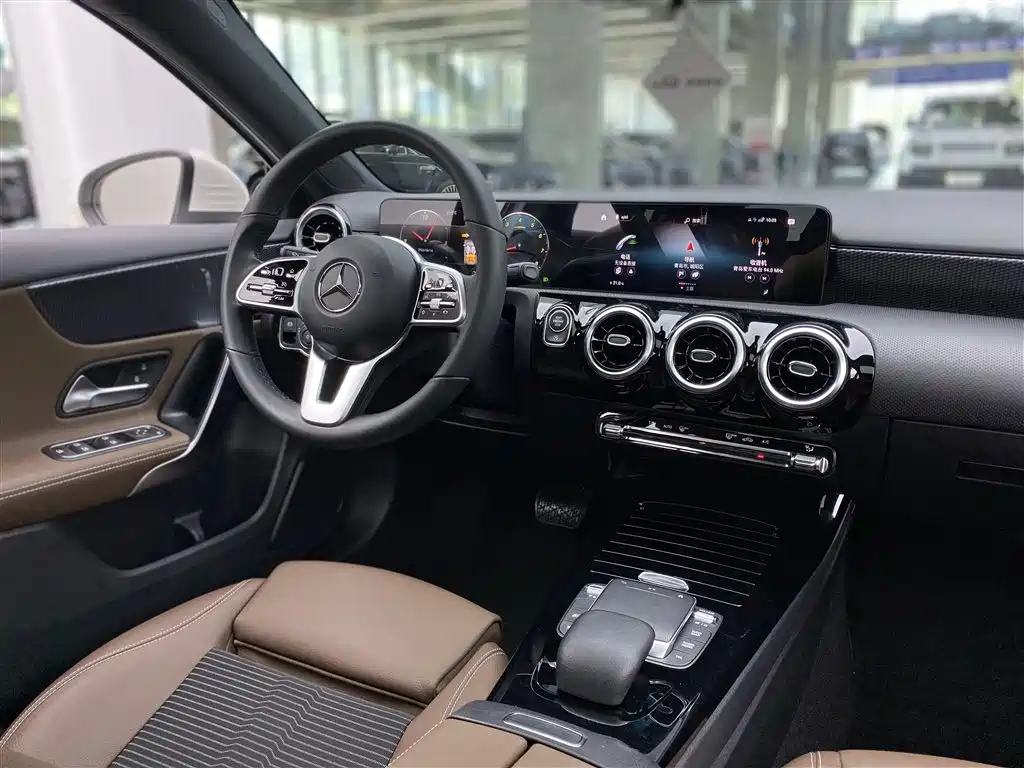 MERCEDES-BENZ CLASS A (IMPORTED)