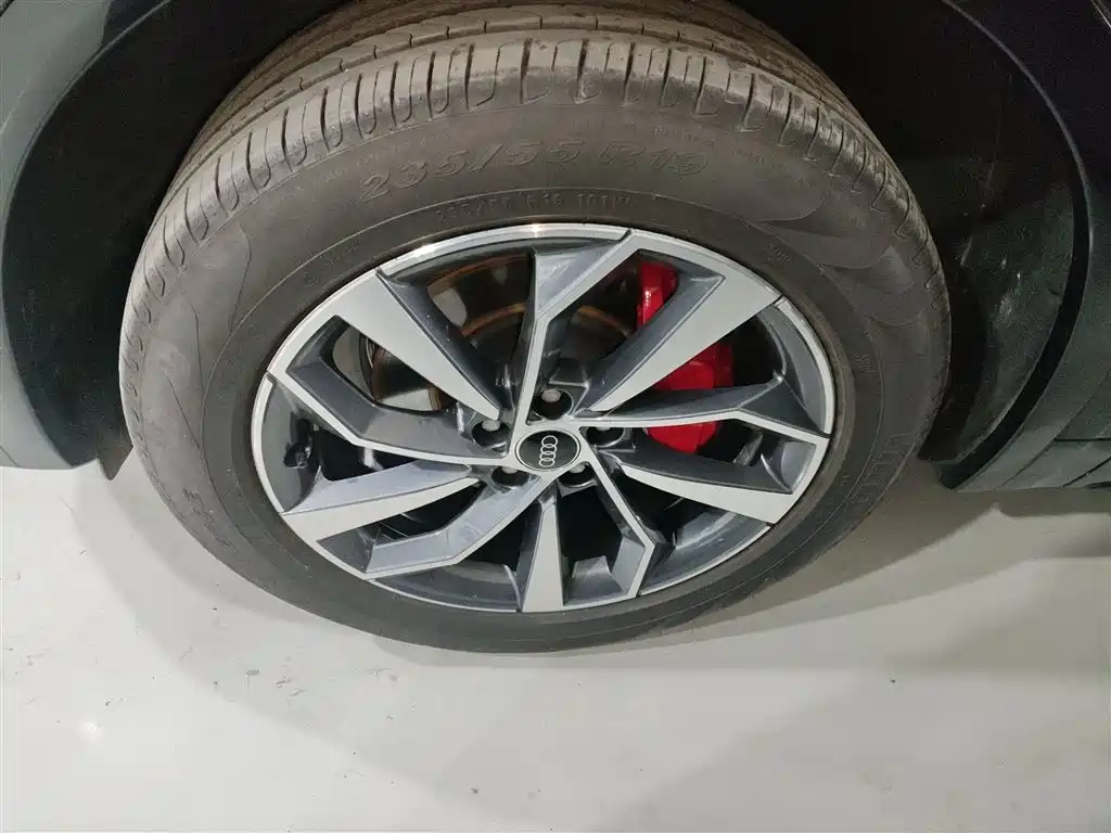 Audi Q5L 2025 40 TFSI Luxury Dynamic фото 23