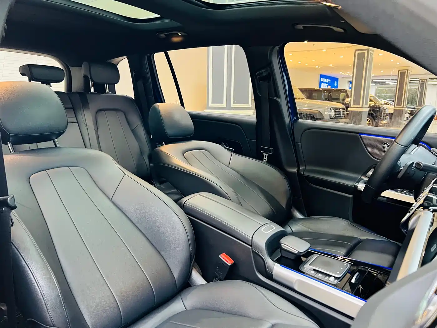 MERCEDES-BENZ GLB