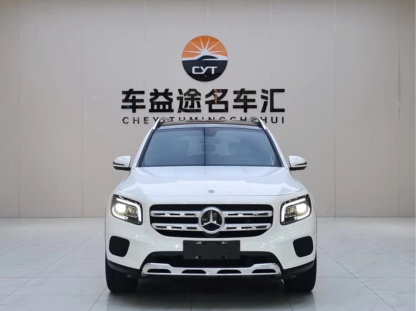 MERCEDES-BENZ GLB