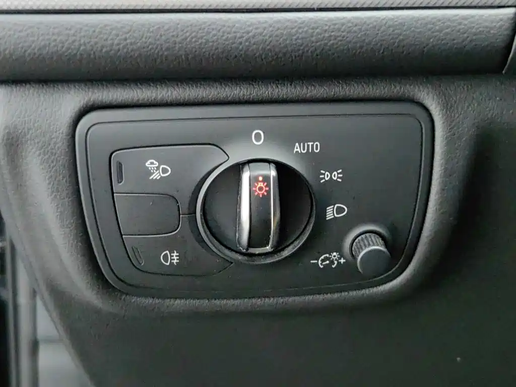 Photo 21 - Audi A6L