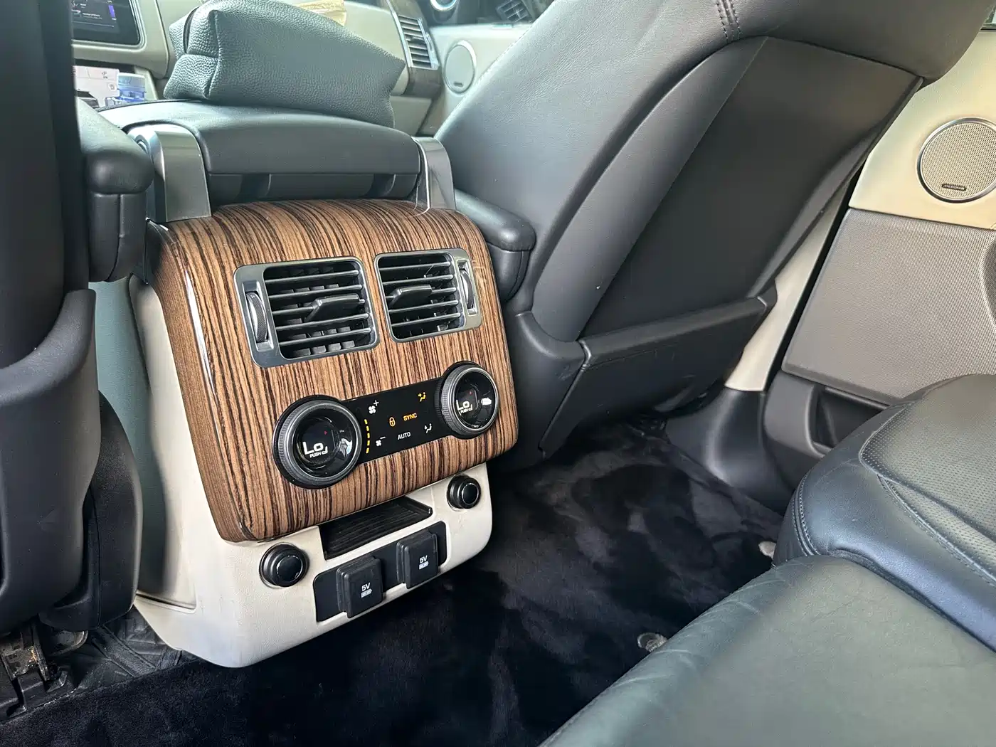 Land Rover Range Rover 2018 3.0 SC V6 Vogue Heritage Edition фото 6