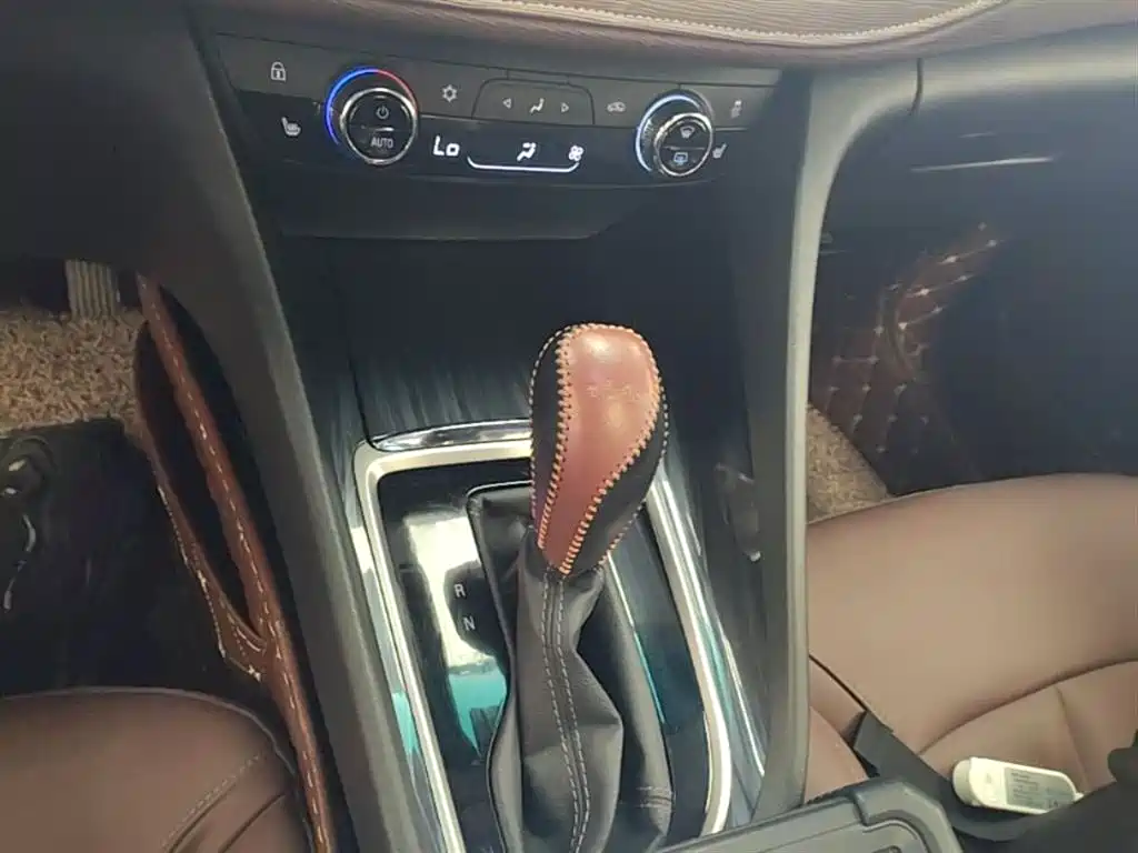Buick GL6 2019 18T 6-seat Connected Luxury China VI фото 10