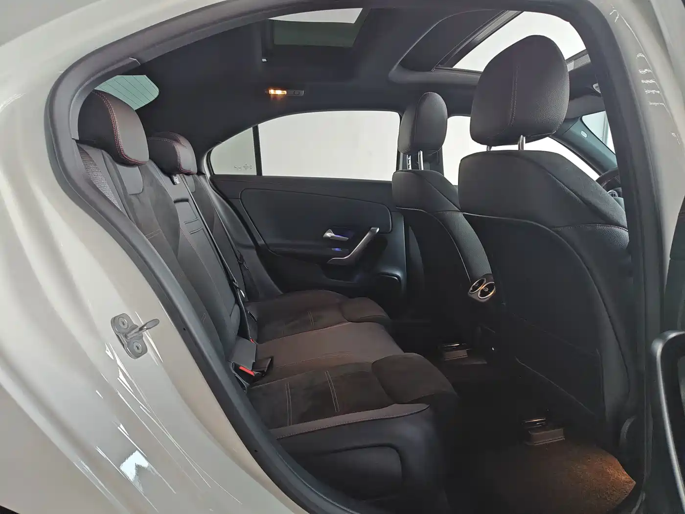 Mercedes-Benz A-Class 2025 2025 A 200 L Fashion Edition