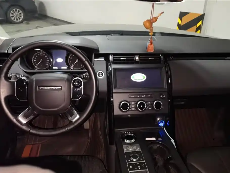 Land Rover Discovery 2019 3.0 SC V6 SE фото 12
