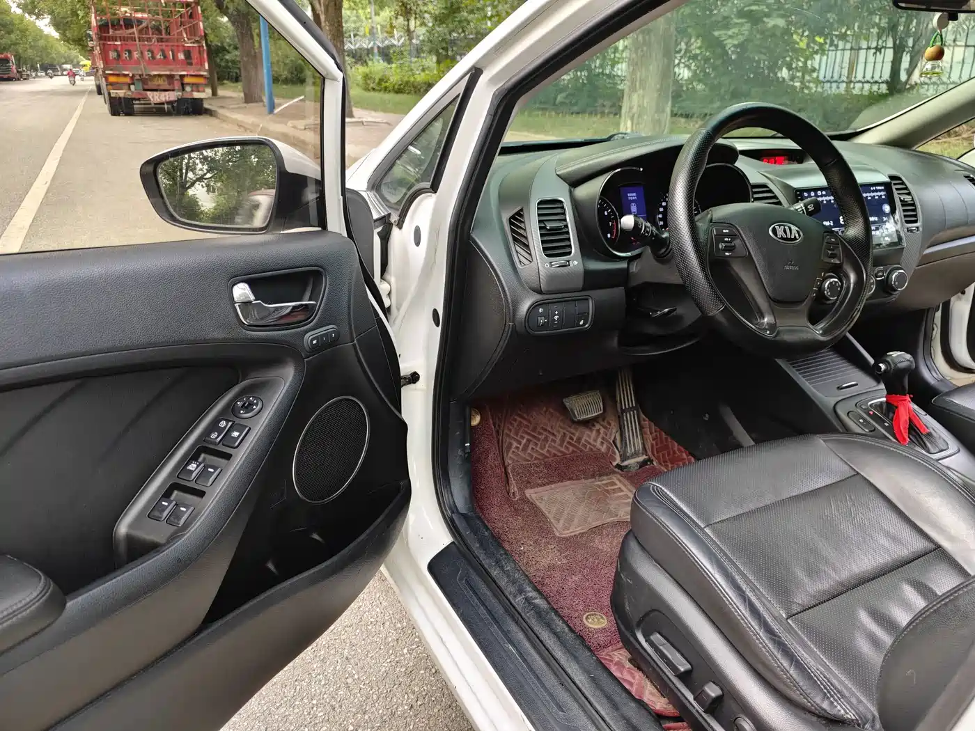 Фото 4 - Kia K3