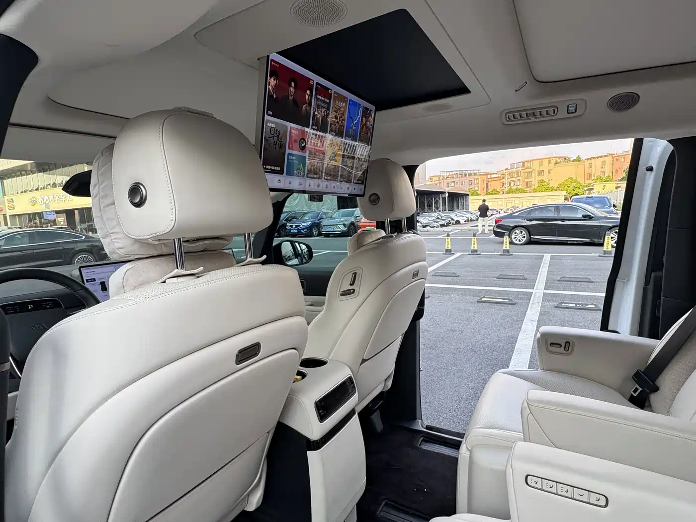 Li Auto MEGA 2025 2025 Model Home Family Special Edition