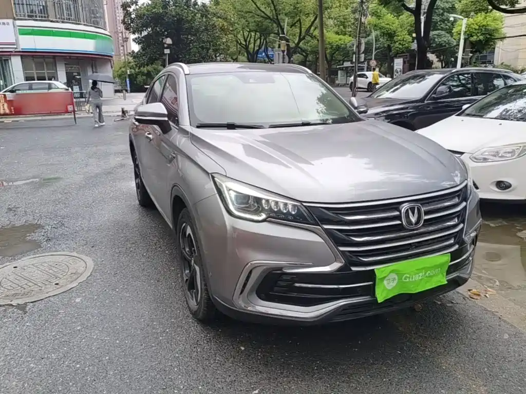 Фото 4 - Changan CS85