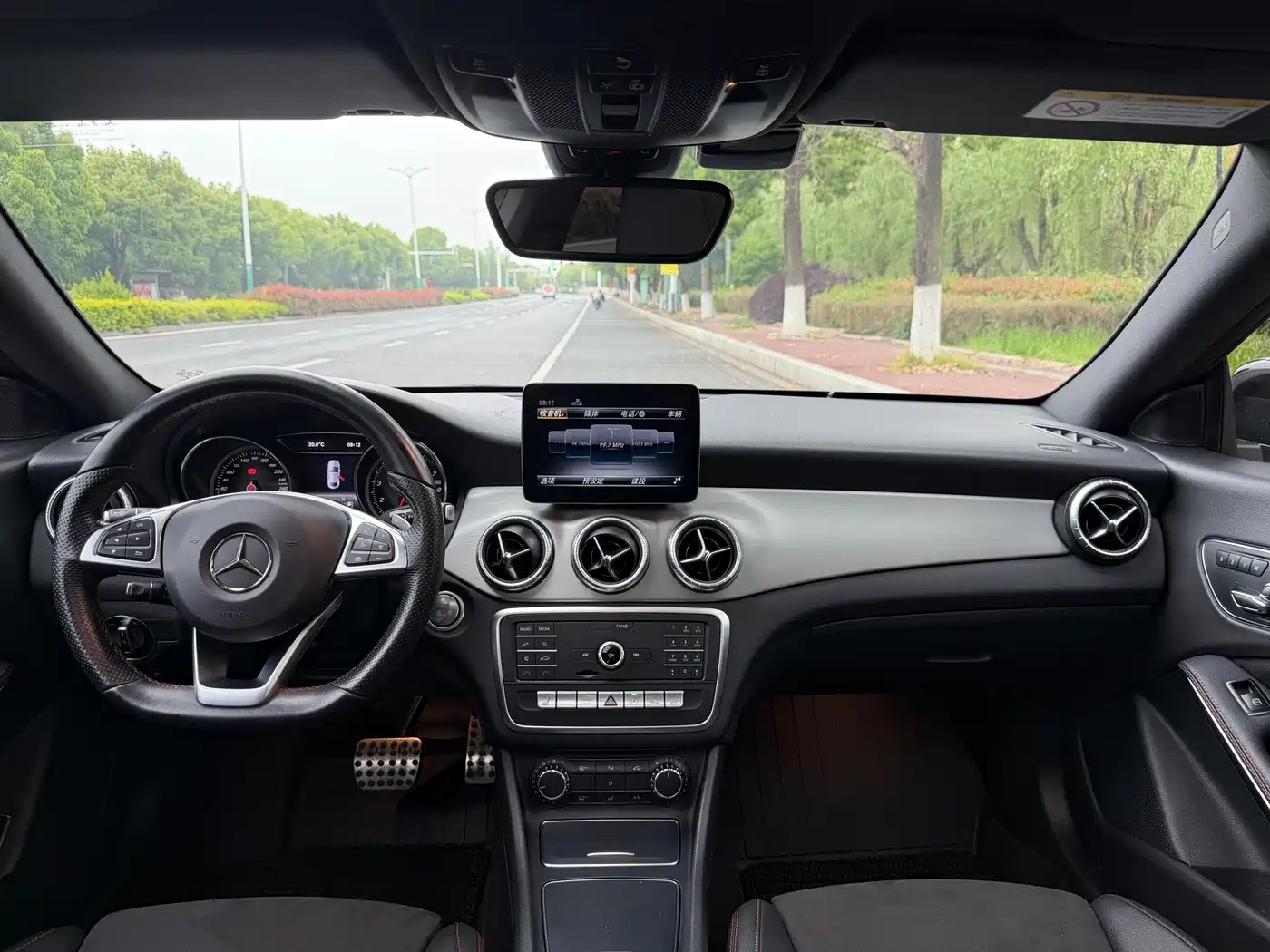 Mercedes-Benz CLA (Import) 2018 CLA 220 4MATIC фото 13