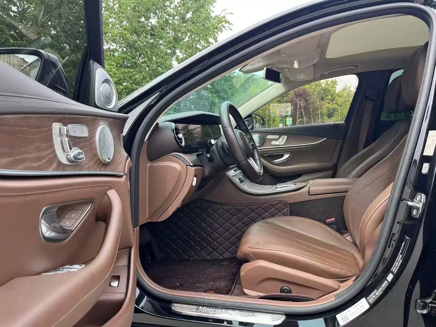 Mercedes-Benz E-Class 2019 E 300 L Luxury фото 4