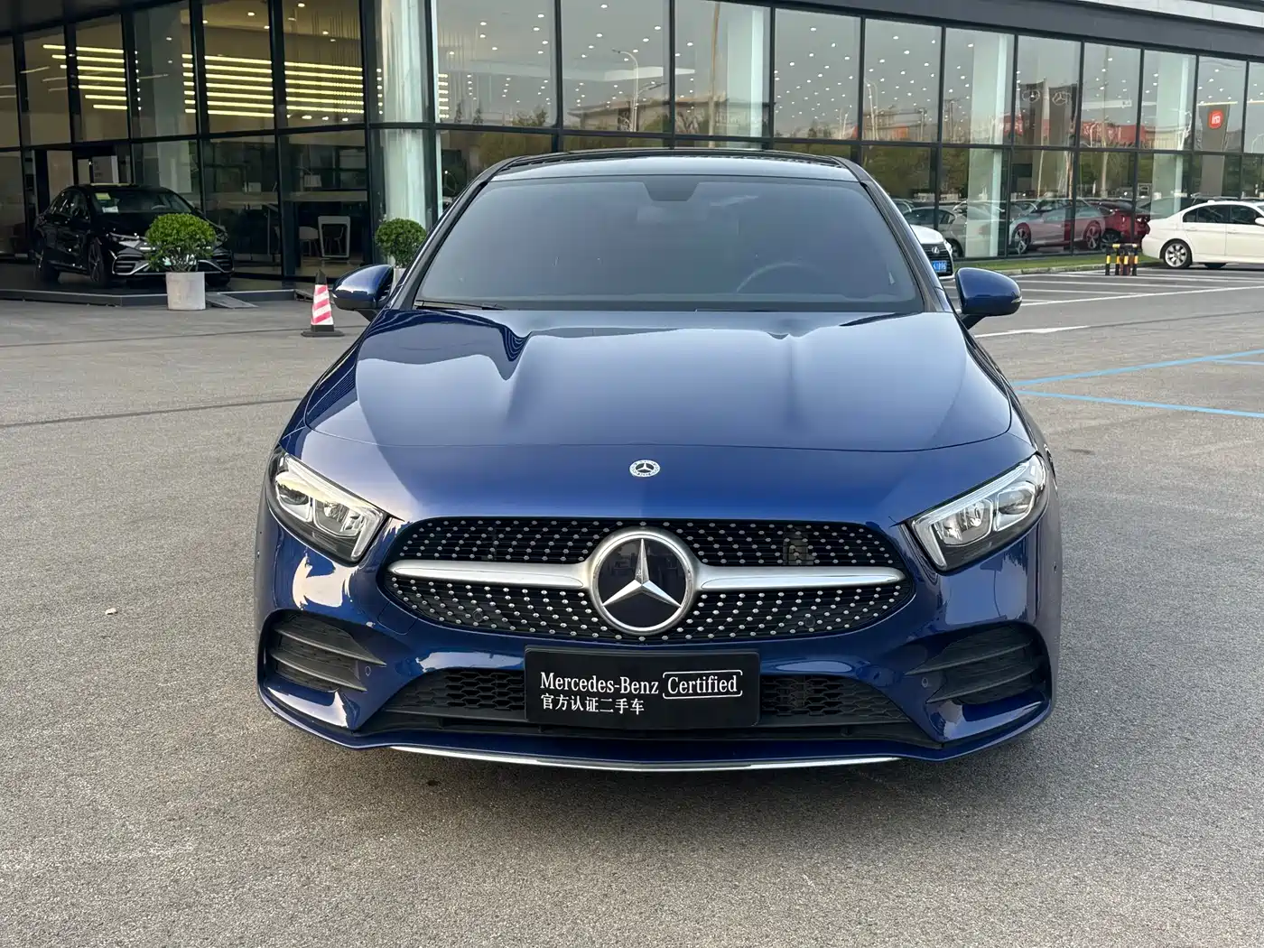 Mercedes-Benz A-Class 2021 A 200 L Sport Sedan Fashion Edition фото 2