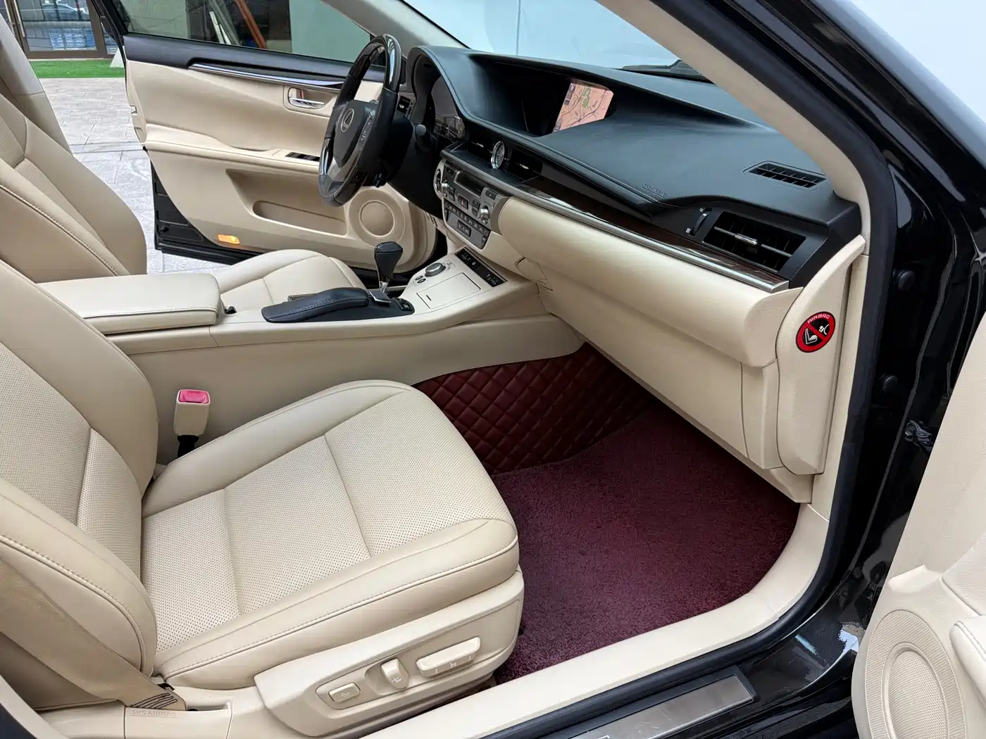 Lexus ES 2013 300h Luxury Edition фото 25