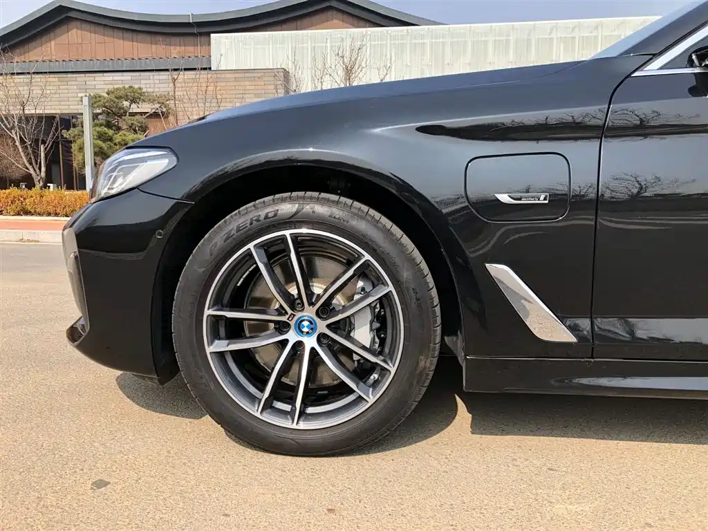 BMW 5 Series New Energy 2024 2022 535Le M Sport Package