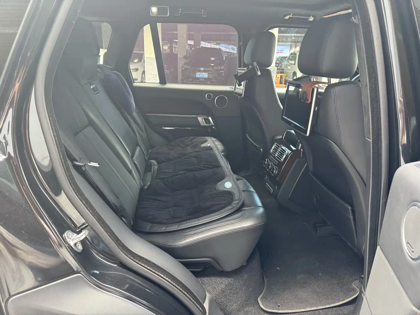Land Rover Range Rover 2017 3.0 SC V6 Golden Age Edition фото 22