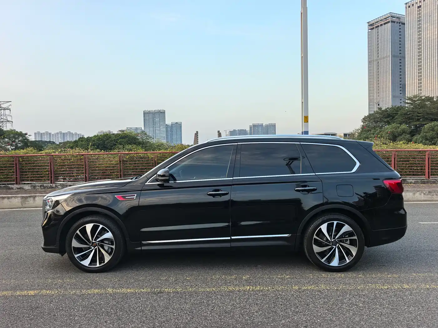 Hongqi HS7 2019 3.0T Automatic 4WD Smart Connection Flag Smooth Edition фото 25