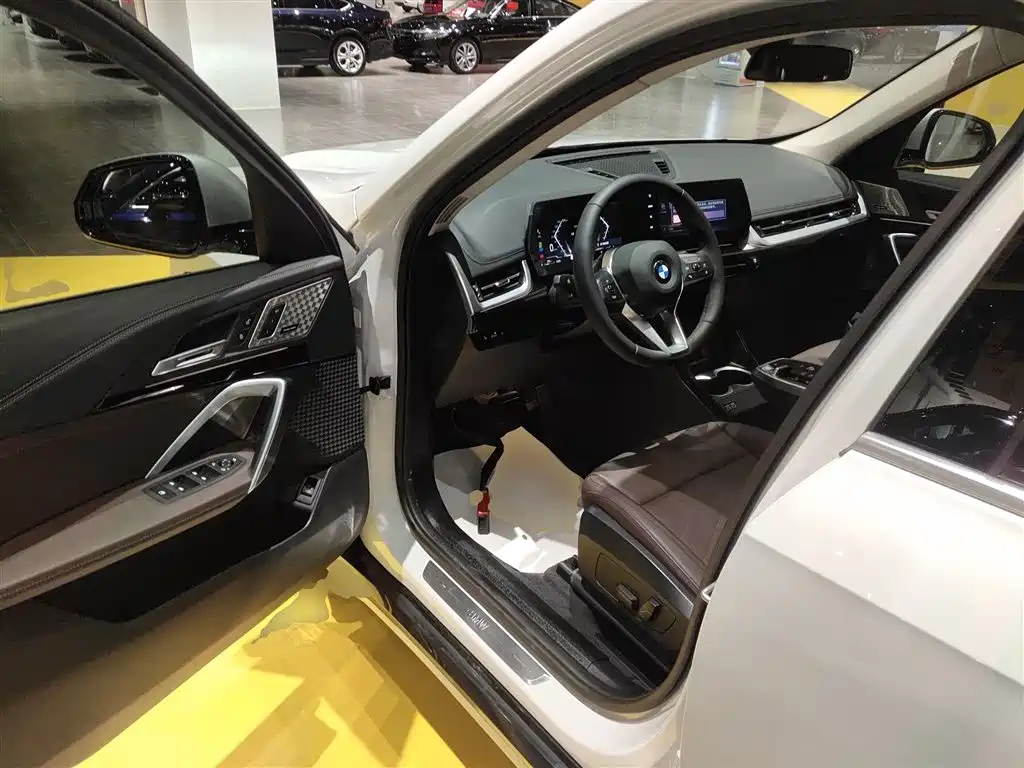 BMW X1 2023 sDrive25Li X Design Package фото 16