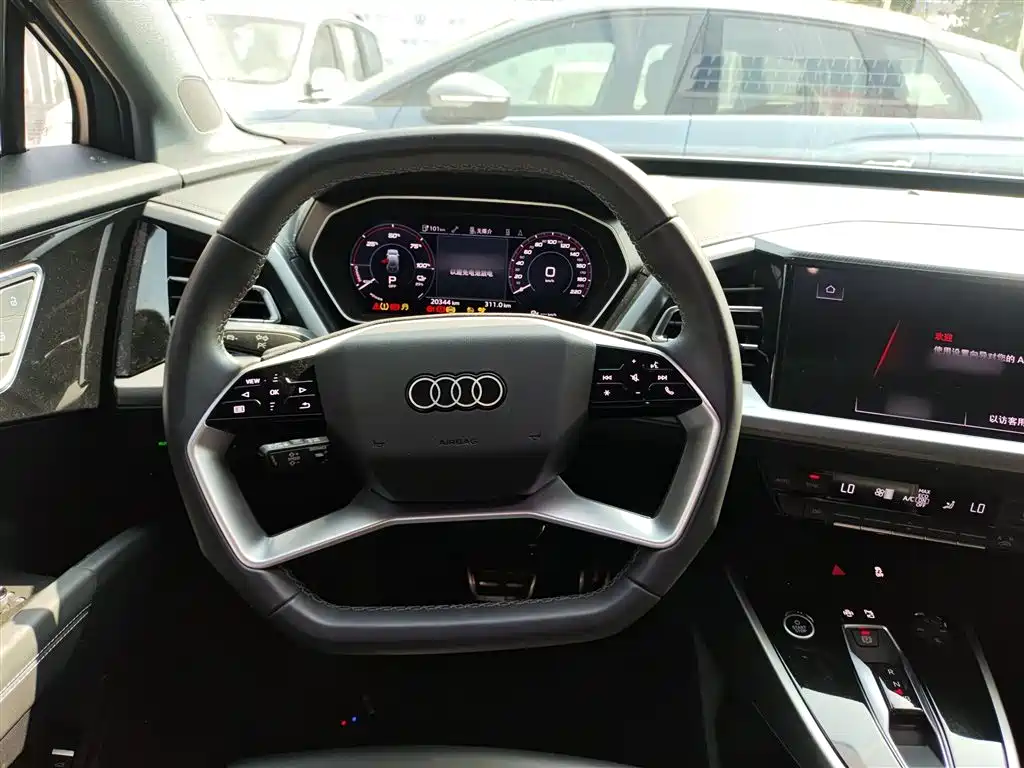 Audi Q4 e-tron 2024 40 e-tron Pioneer Edition фото 11