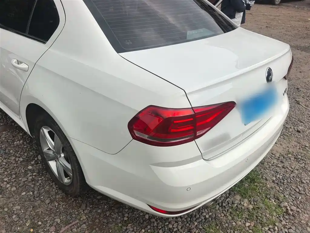 Volkswagen Lavida 2017 1.6L Automatic Trend Edition фото 23