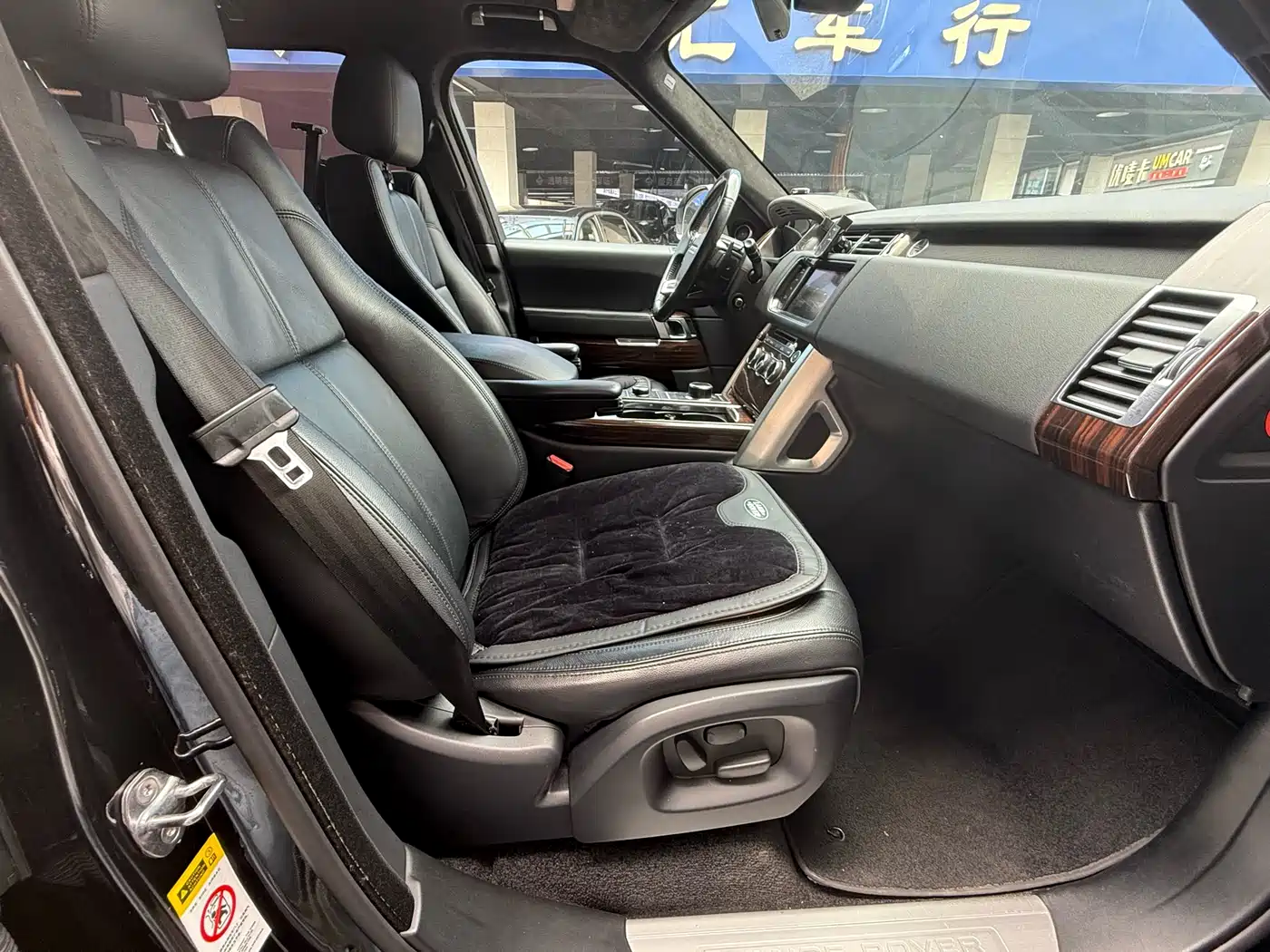 Land Rover Range Rover 2017 3.0 SC V6 Golden Age Edition фото 20
