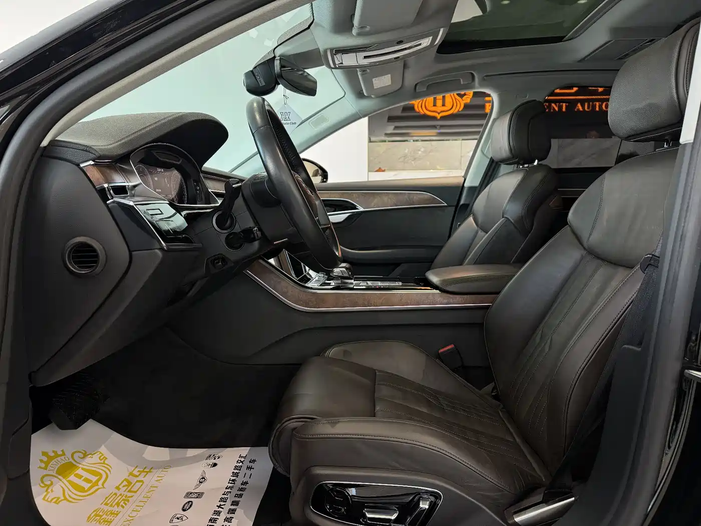 Audi A8 2018 A8L 55 TFSI quattro Launch Premium фото 7