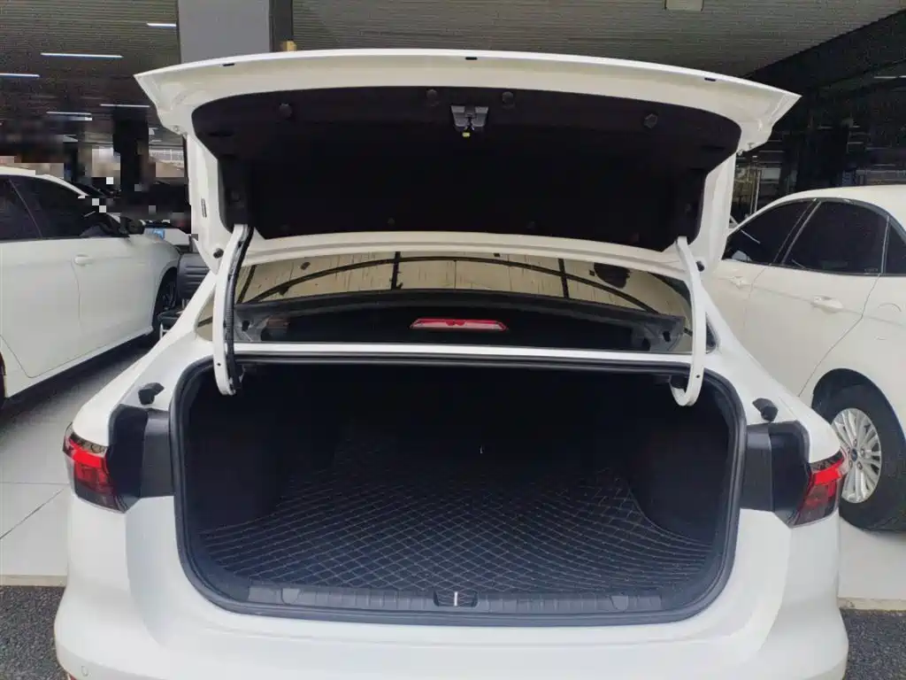 GEELY AUTOMOBILE EMGRAND
