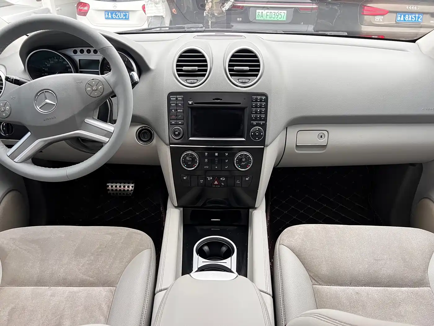 Mercedes-Benz M-Class 2010 ML 300 4MATIC фото 14