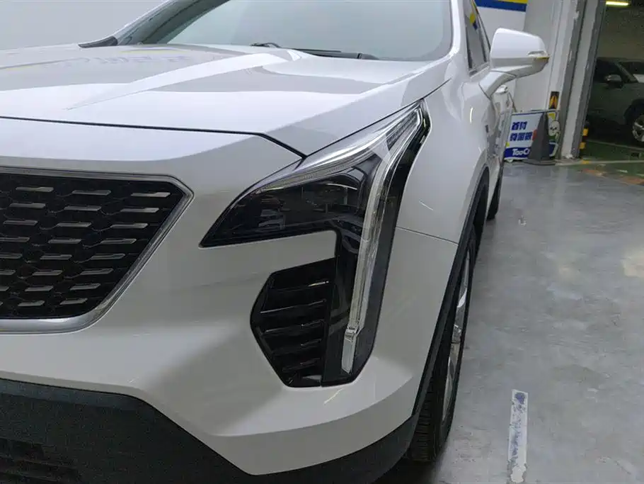 Cadillac XT4 2020 Facelift 28T 2WD Leading фото 5