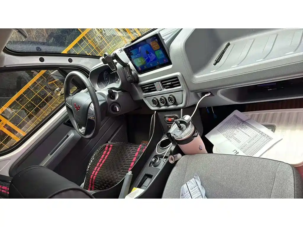 Wuling Motors Wuling Yangguang 2026 2024 300KM Comfort Bus Version 75kW