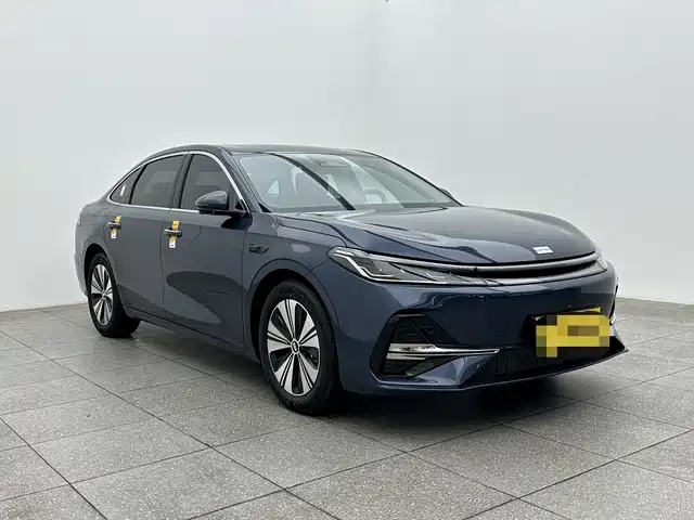 Geely Galaxy Galaxy A7 2025 EM-i 150km Explorer+ Edition фото 3