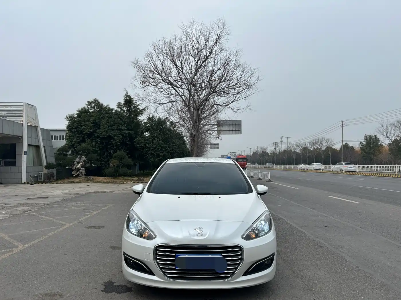 Peugeot 308 2014 Model Joy Edition Classic 1.6L Manual Superior Style фото 8