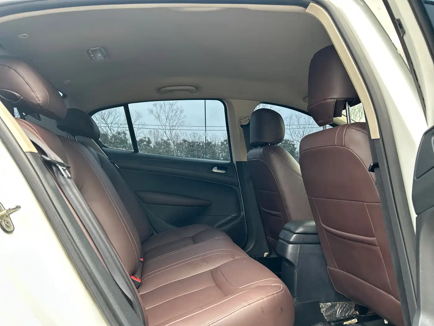 Peugeot 308 2014 Model Joy Edition Classic 1.6L Manual Superior Style фото 17