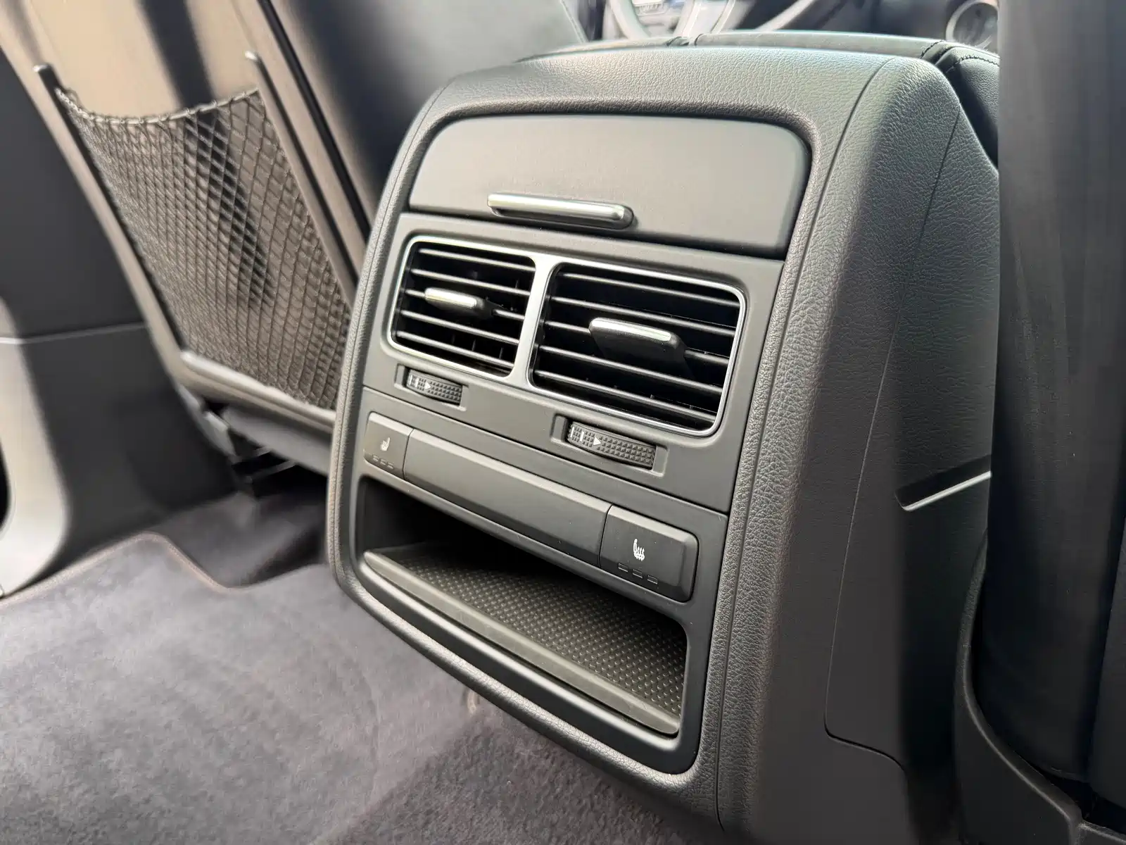 Фото 11 - Volkswagen Touareg