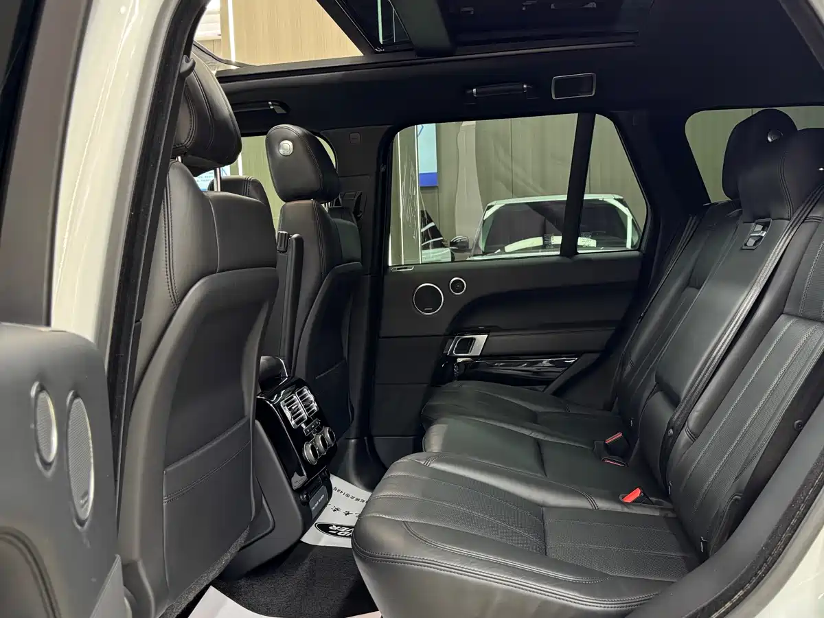 Land Rover Range Rover 2017 3.0 SC V6 Vogue фото 11