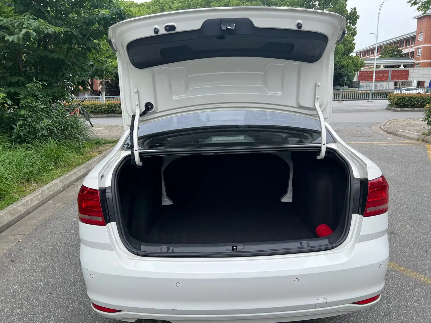 Volkswagen Lavida 2017 230TSI DSG Comfort Edition фото 16