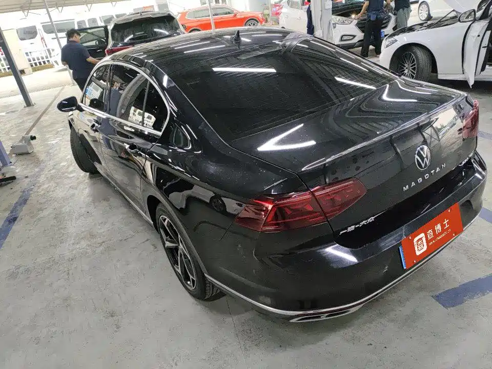 Volkswagen Magotan 2023 2 Million Units Anniversary Edition 330TSI DSG Leading Type фото 4