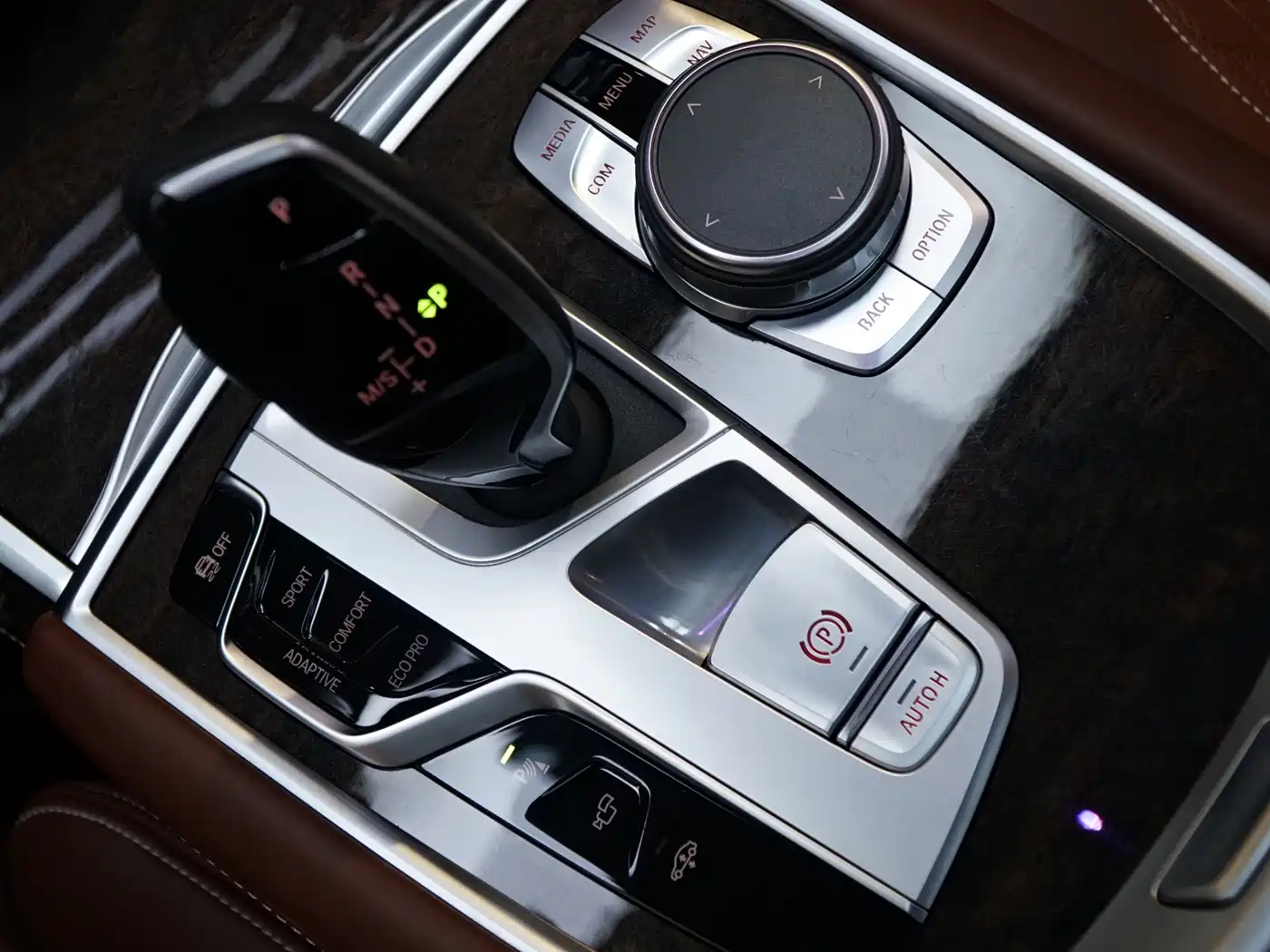 BMW 7 Series 2019 740Li xDrive Executive M Sport Package фото 18